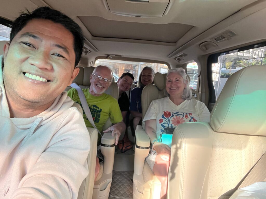 Cambodia private taxi transfer from Phnom Penh to Siem Reap