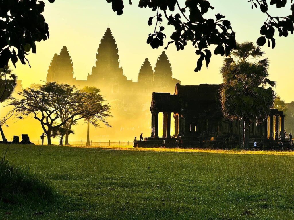 Cambodia Travel Guide 2026 featuring Angkor Wat, Phnom Penh, Kampot and Koh Rong